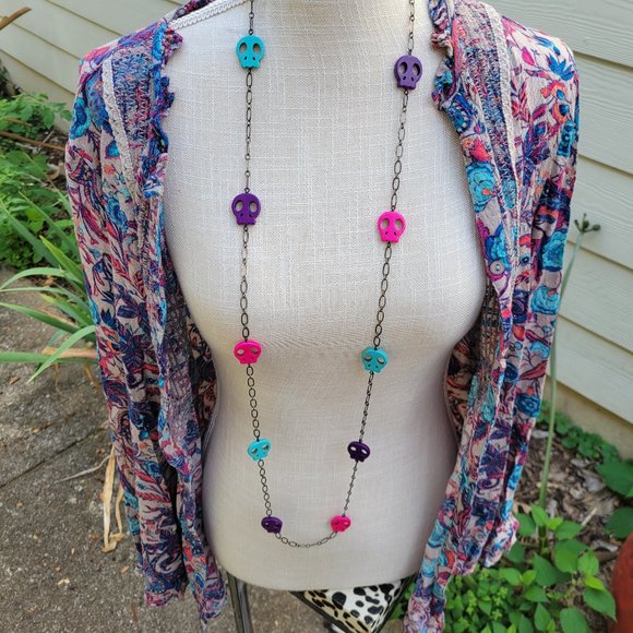 Fizz 50" long necklace with multicolor skulls - Picture 1 of 2